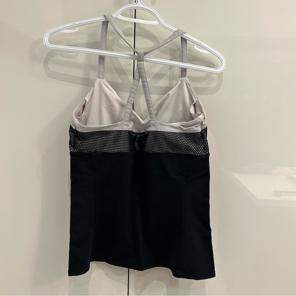 Alo athletic tang top size small black and white has small flaw - Picture 5 of 5